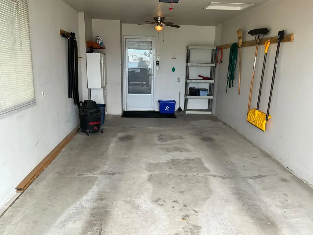 35 Ellis Street Red Deer AB T4R 2C8