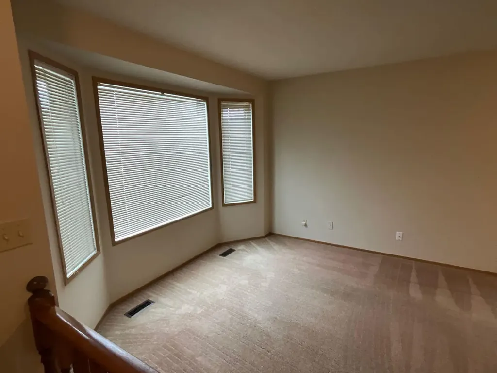 35 Ellis Street Red Deer AB T4R 2C8