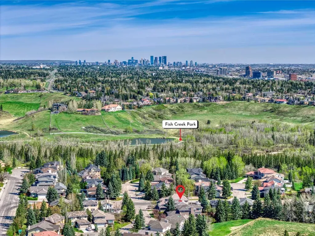 208 Shawnee Gardens SW Calgary AB T2Y 2V1