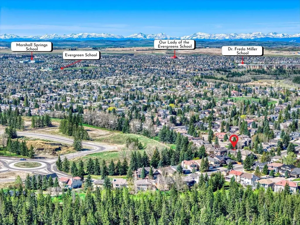208 Shawnee Gardens SW Calgary AB T2Y 2V1