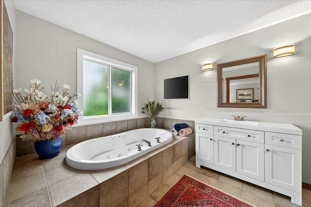 18 Inverness Rise SE Calgary AB T2Z 2X2