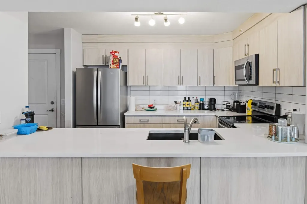 6118 80 Avenue NE Calgary AB T3J0S6