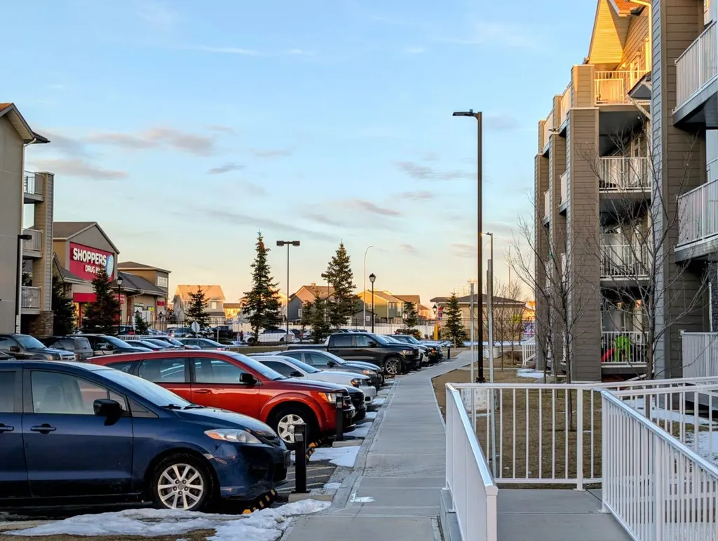 6118 80 Avenue NE Calgary AB T3J0S6