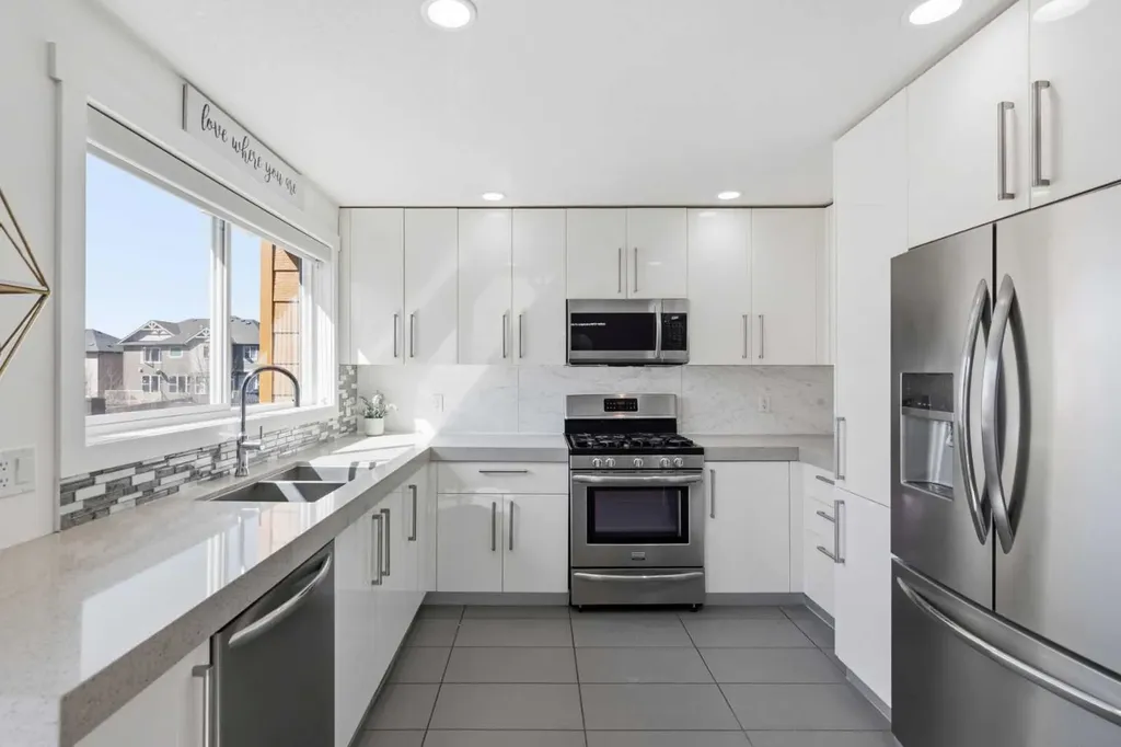 1530 Bayside Avenue SW Airdrie AB T4B 4B5