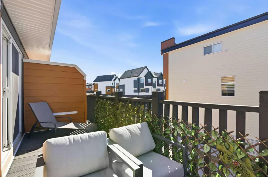 1530 Bayside Avenue SW Airdrie AB T4B 4B5
