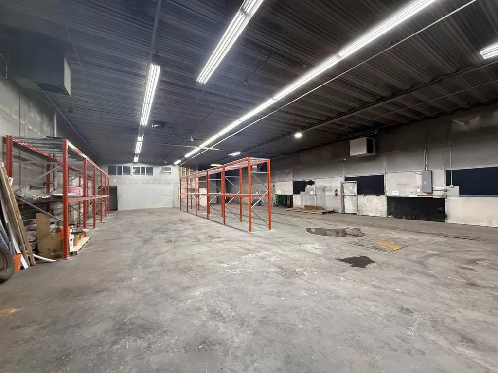 426 10 Street N Lethbridge AB T1H 2C7