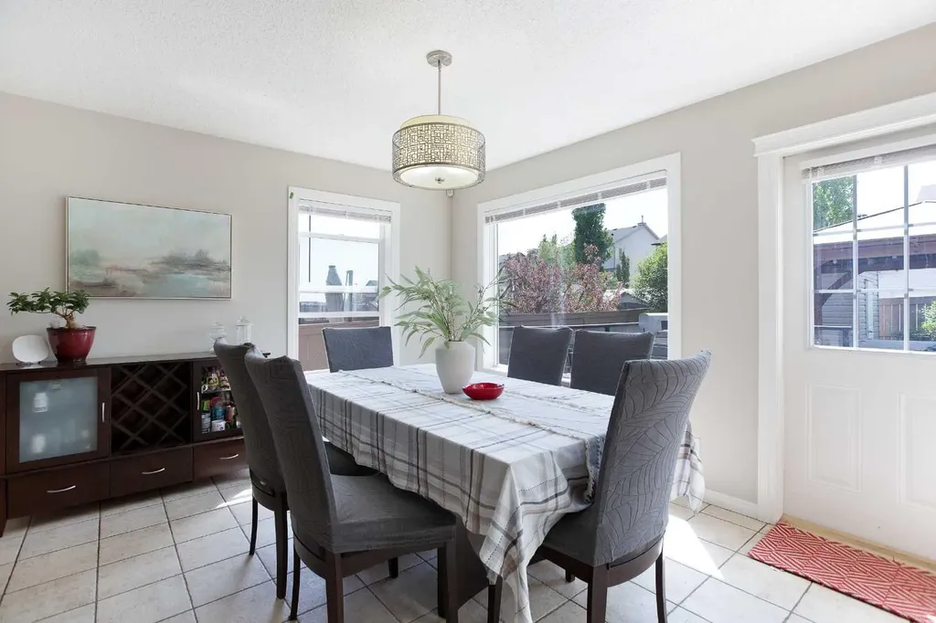 403 Morningside Way SW Airdrie AB T4B 3M5