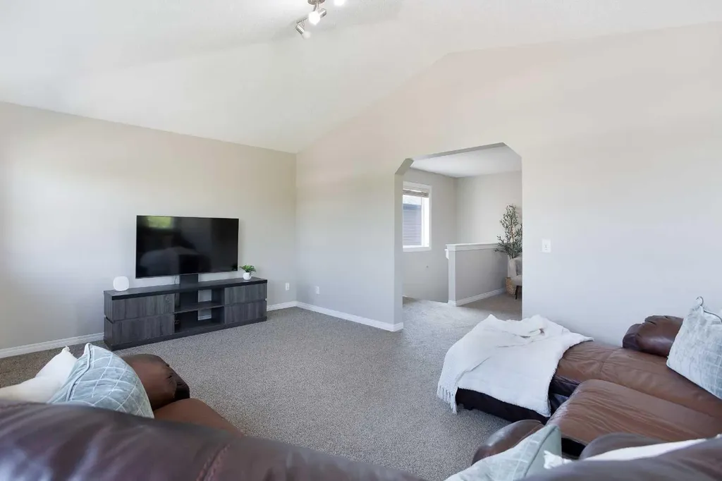 403 Morningside Way SW Airdrie AB T4B 3M5