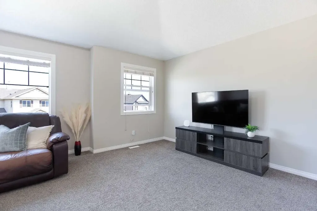 403 Morningside Way SW Airdrie AB T4B 3M5