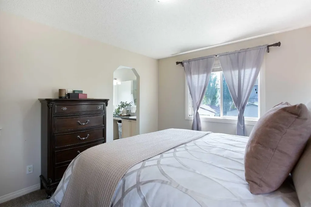 403 Morningside Way SW Airdrie AB T4B 3M5