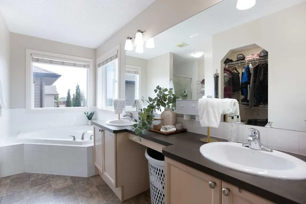 403 Morningside Way SW Airdrie AB T4B 3M5