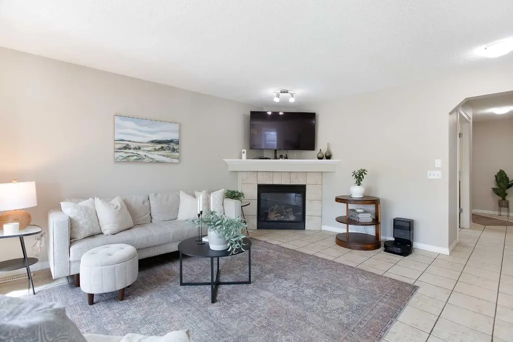 403 Morningside Way SW Airdrie AB T4B 3M5