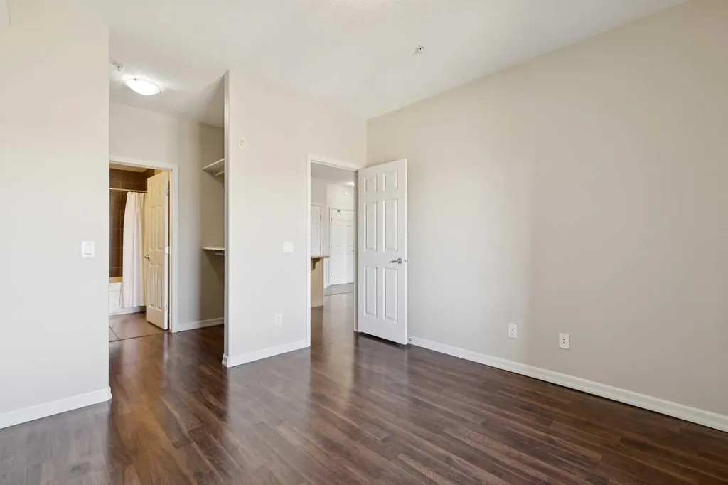92 Crystal Shores Road Okotoks AB T1S 2N2