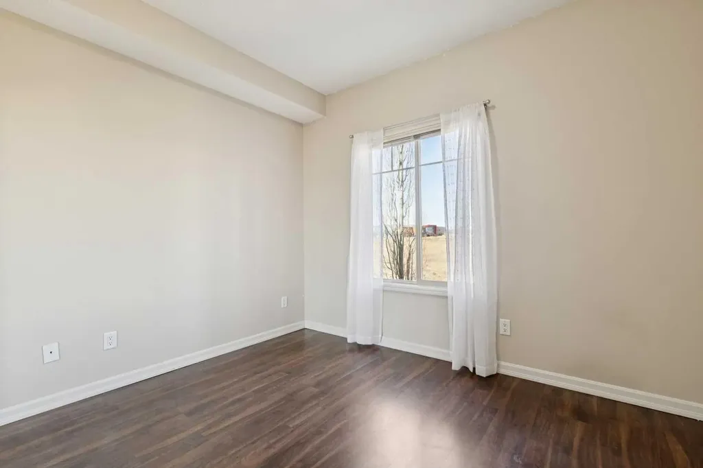 92 Crystal Shores Road Okotoks AB T1S 2N2