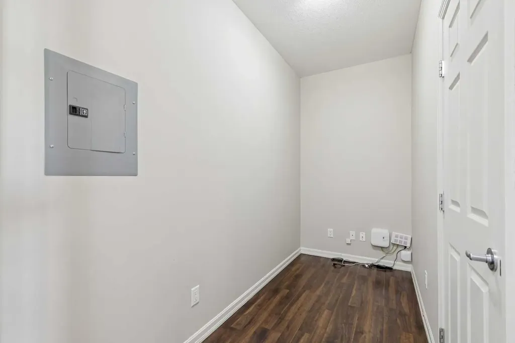 92 Crystal Shores Road Okotoks AB T1S 2N2