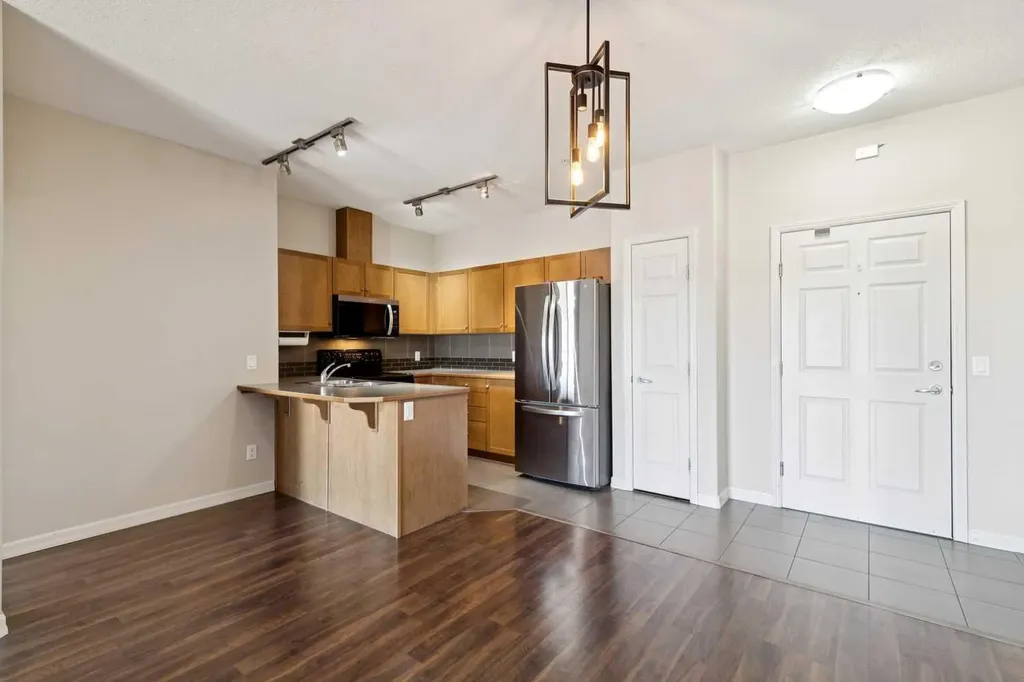 92 Crystal Shores Road Okotoks AB T1S 2N2