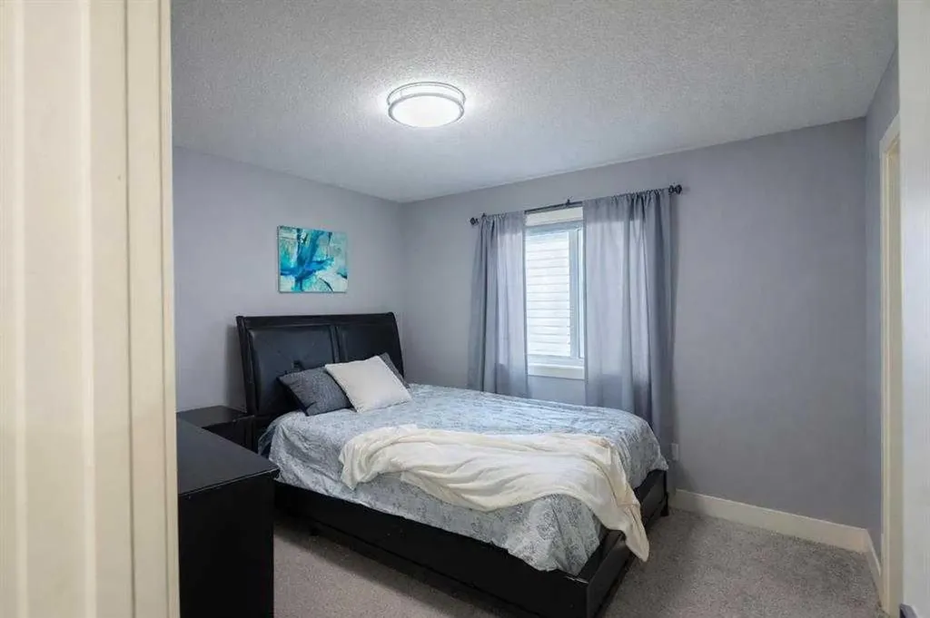106 Baysprings Gardens SW Airdrie AB T4B5C6