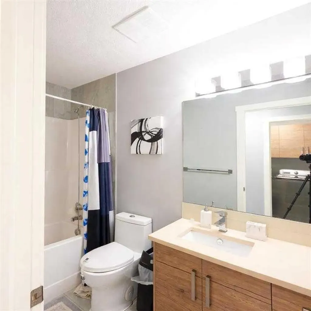 106 Baysprings Gardens SW Airdrie AB T4B5C6
