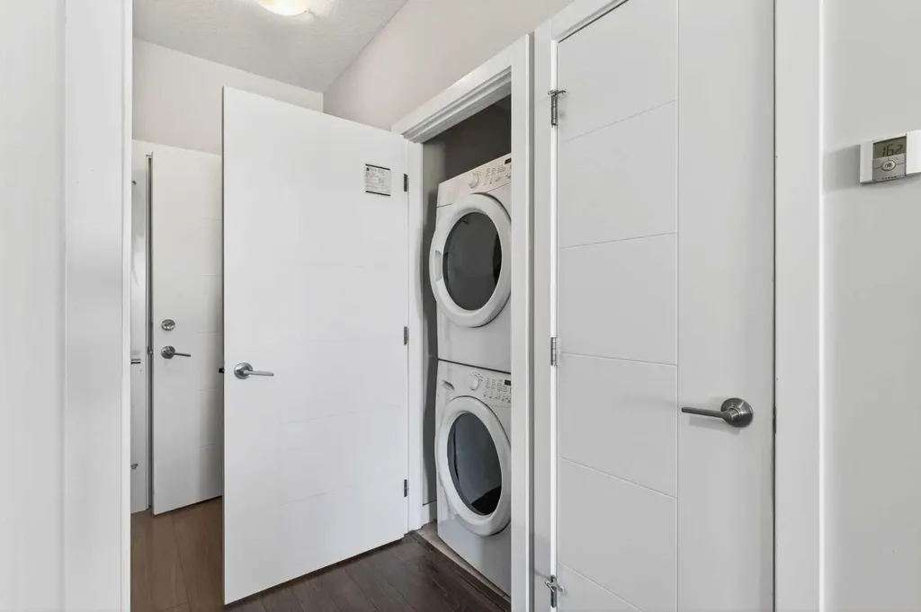 8 Sage Hill Terrace NW Calgary AB T3R0W5