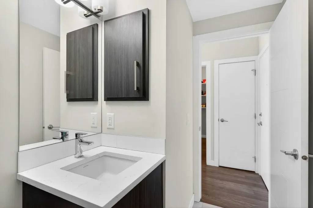 8 Sage Hill Terrace NW Calgary AB T3R0W5
