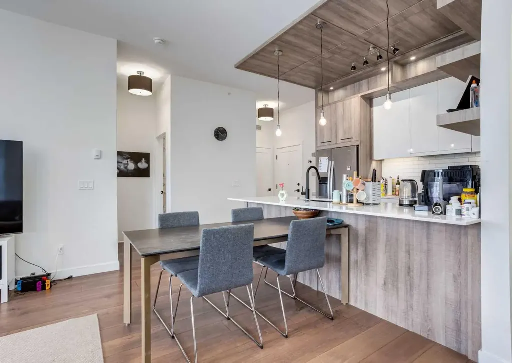 2702 17 Avenue SW Calgary AB T3E 8A5