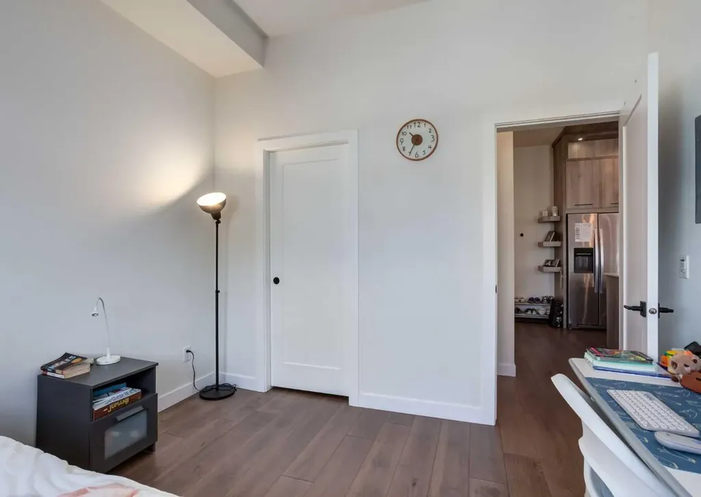 2702 17 Avenue SW Calgary AB T3E 8A5