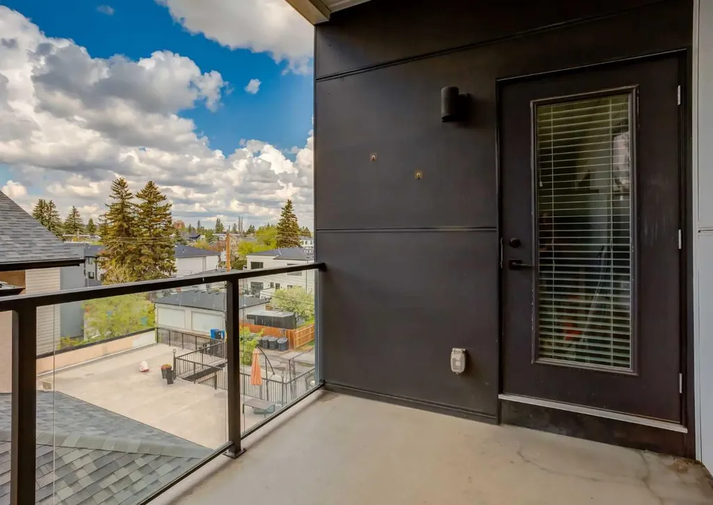 2702 17 Avenue SW Calgary AB T3E 8A5