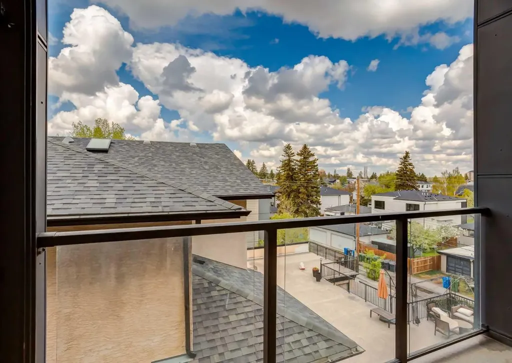 2702 17 Avenue SW Calgary AB T3E 8A5