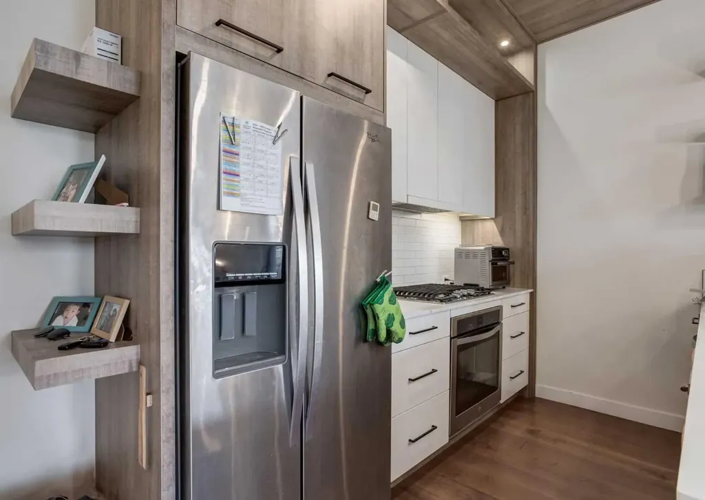 2702 17 Avenue SW Calgary AB T3E 8A5