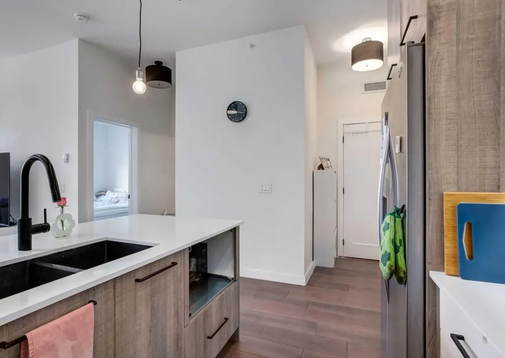 2702 17 Avenue SW Calgary AB T3E 8A5