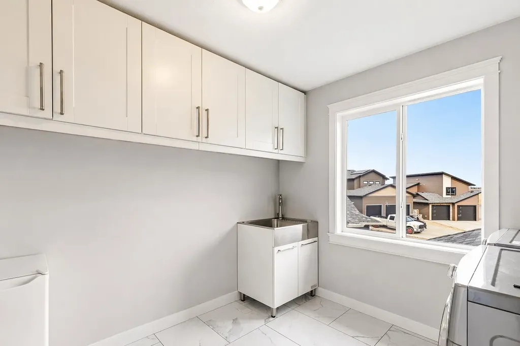 13522 104a Street Grande Prairie AB T8V 6K9