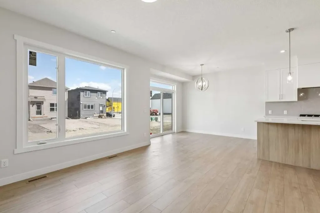 322 Hotchkiss Common SE Calgary AB T3S0A6