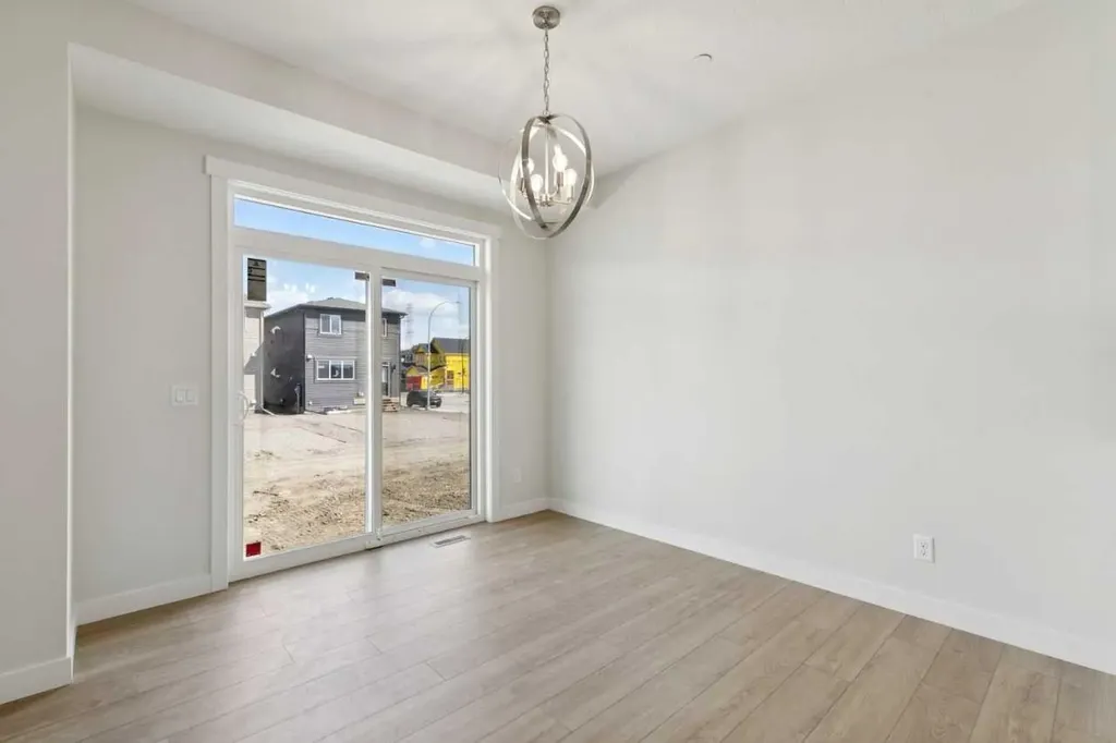 322 Hotchkiss Common SE Calgary AB T3S0A6