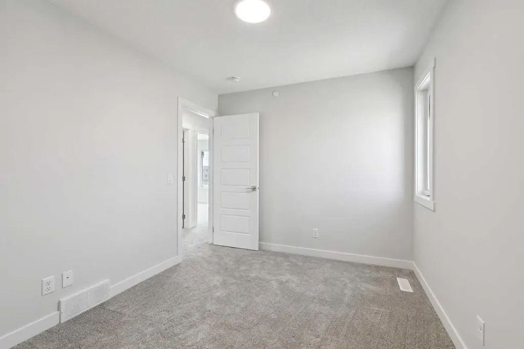322 Hotchkiss Common SE Calgary AB T3S0A6
