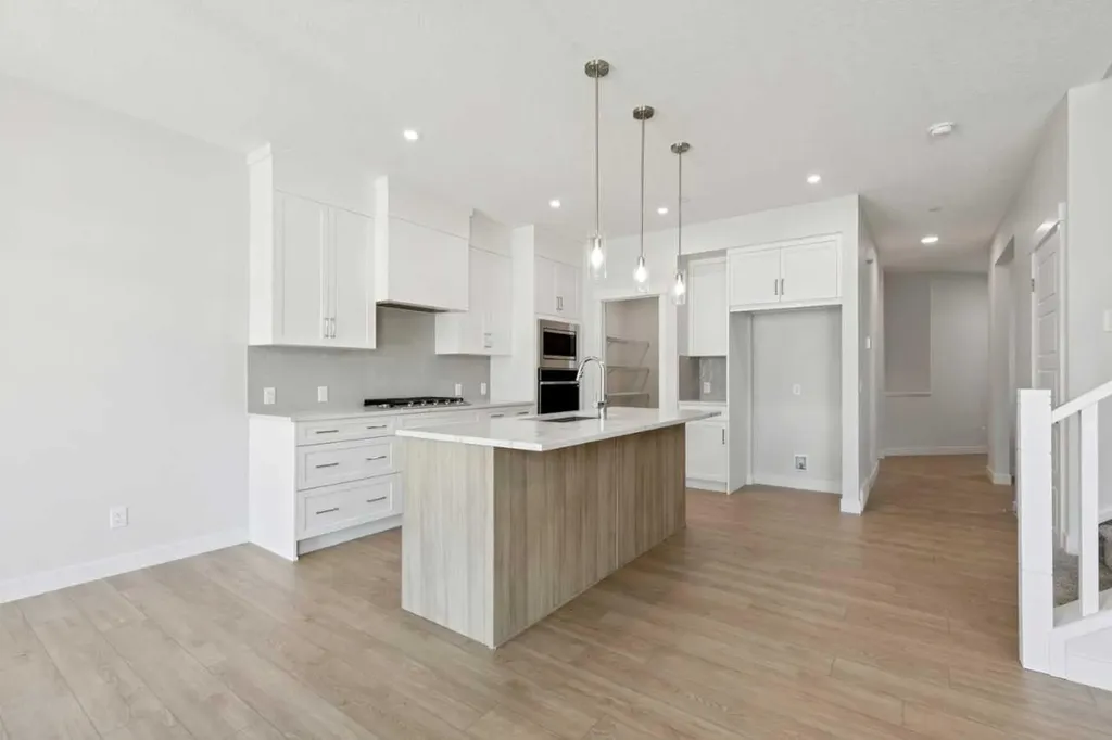 322 Hotchkiss Common SE Calgary AB T3S0A6