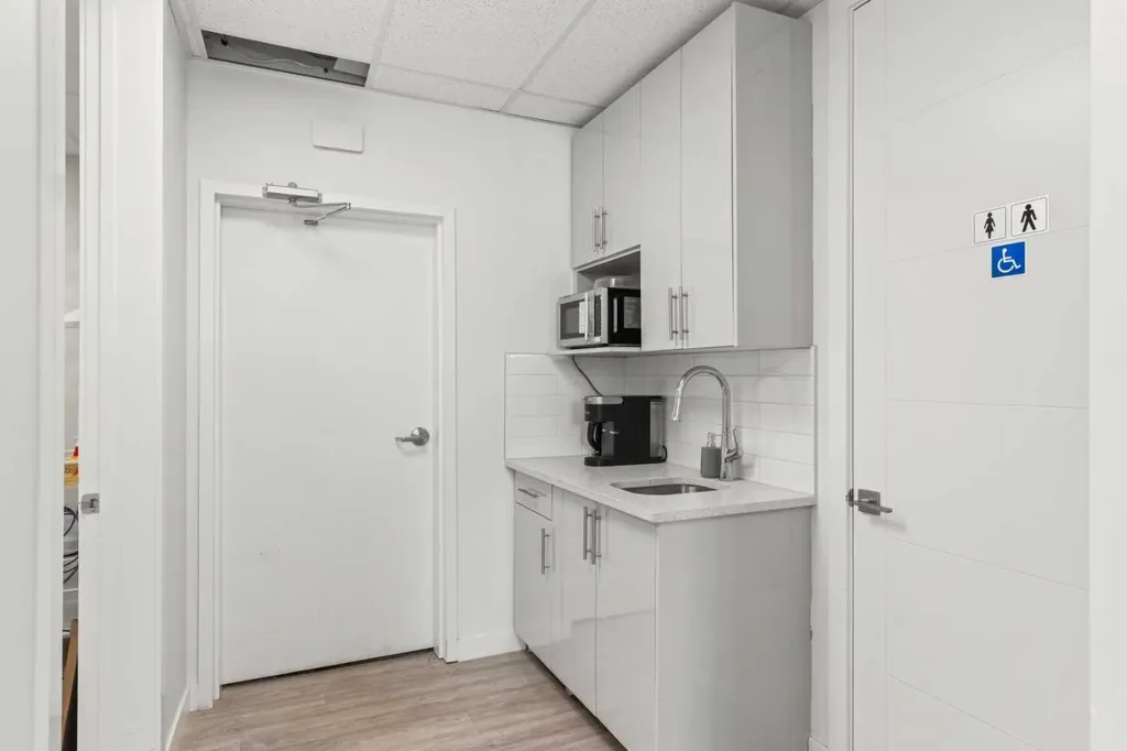 10960 42 Street NE Calgary AB T3N 2B8