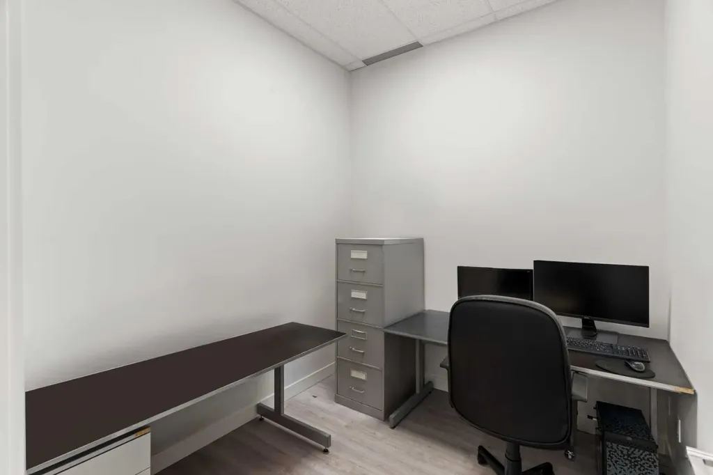 10960 42 Street NE Calgary AB T3N 2B8