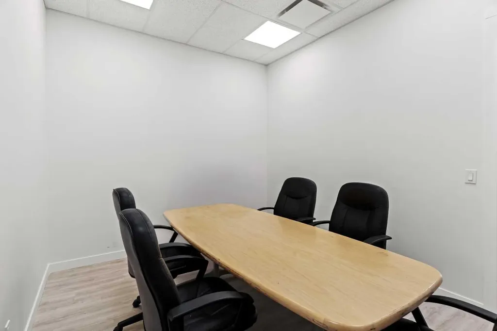 10960 42 Street NE Calgary AB T3N 2B8