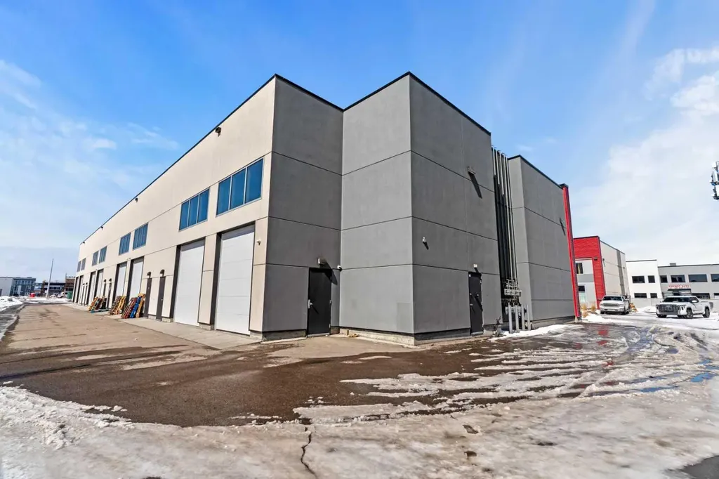 10960 42 Street NE Calgary AB T3N 2B8