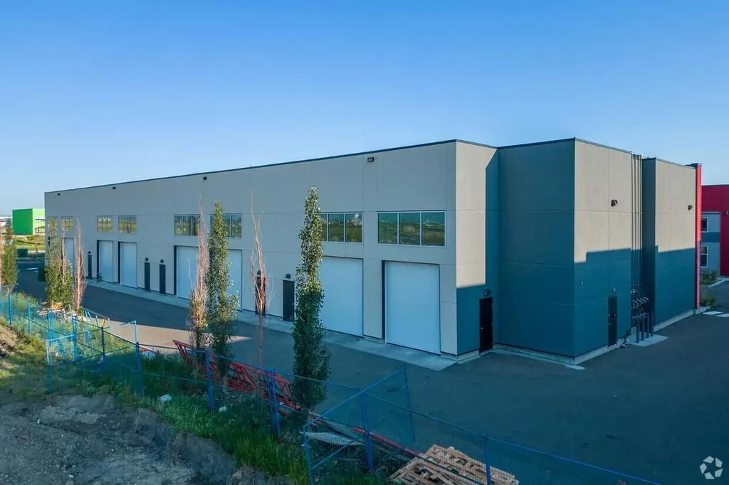 10960 42 Street NE Calgary AB T3N 2B8