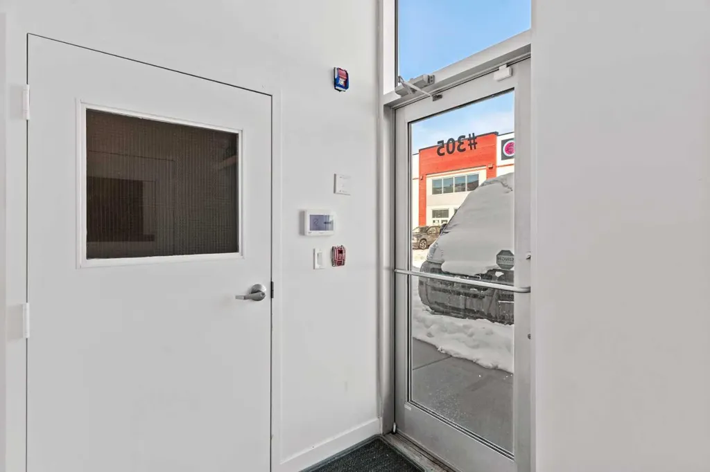 10960 42 Street NE Calgary AB T3N 2B8