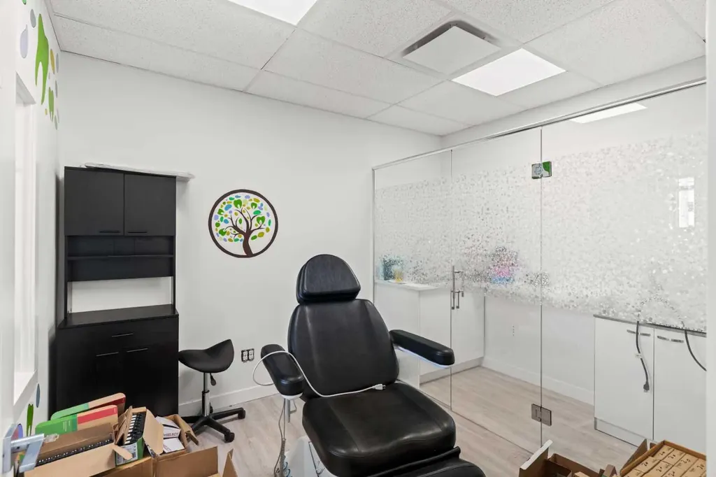 10960 42 Street NE Calgary AB T3N 2B8