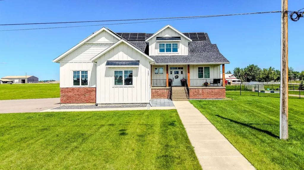 347 1 Avenue N Magrath AB T0K 1J0