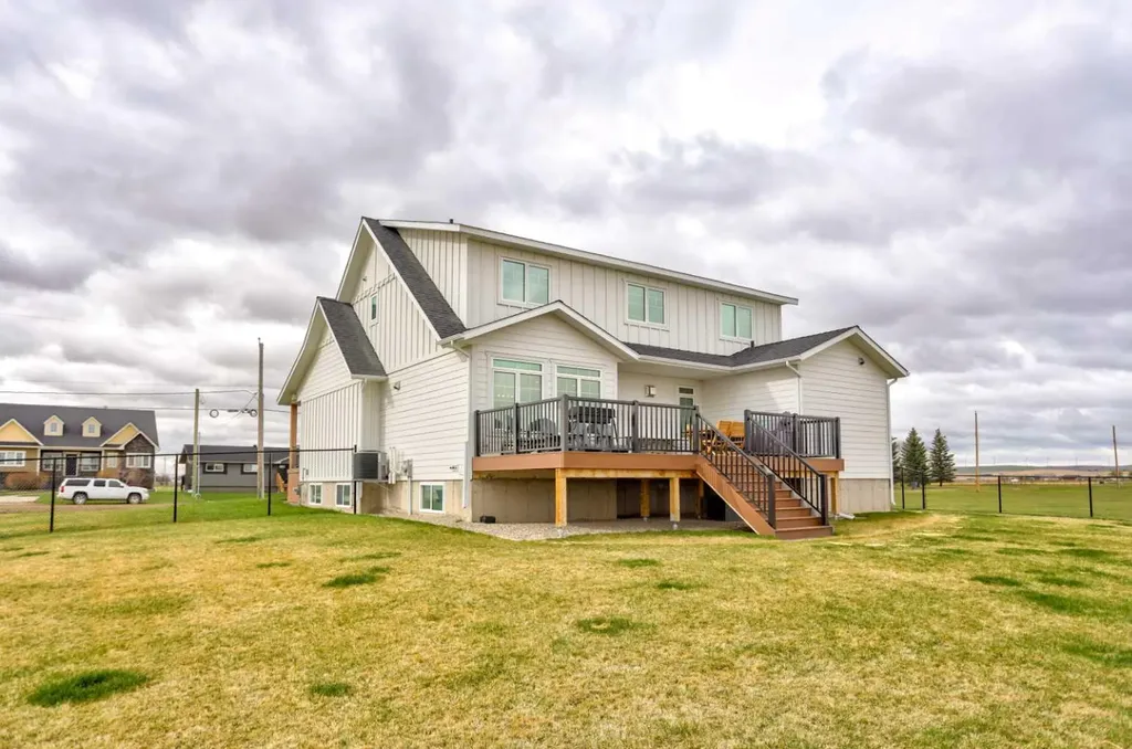 347 1 Avenue N Magrath AB T0K 1J0