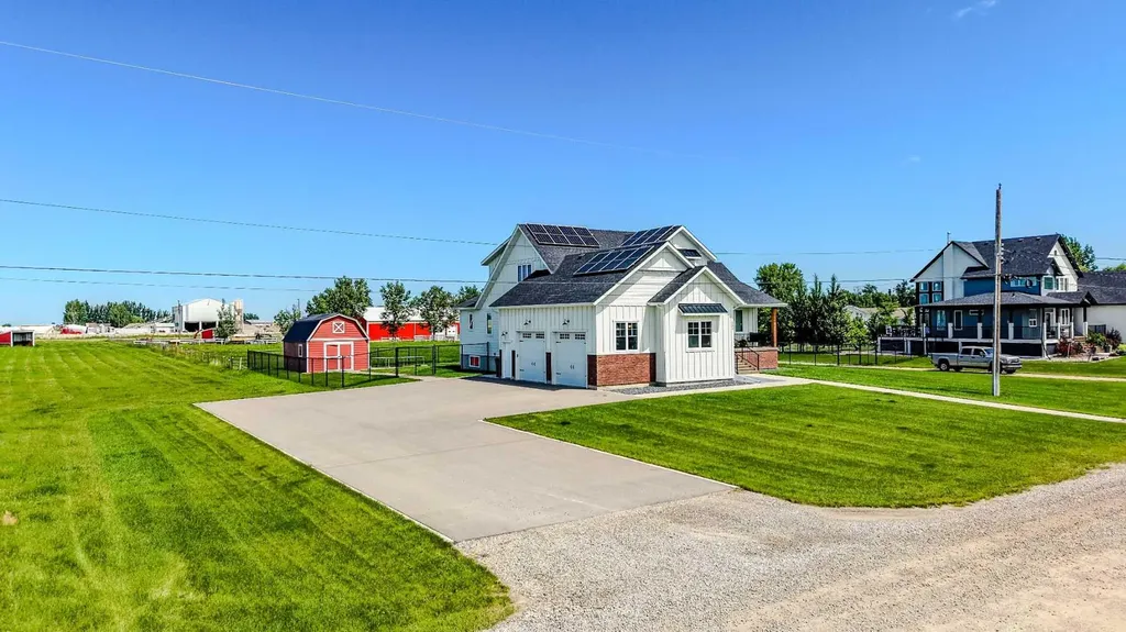 347 1 Avenue N Magrath AB T0K 1J0
