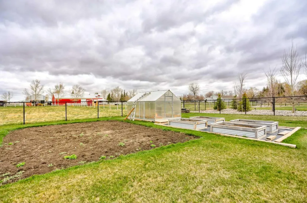 347 1 Avenue N Magrath AB T0K 1J0