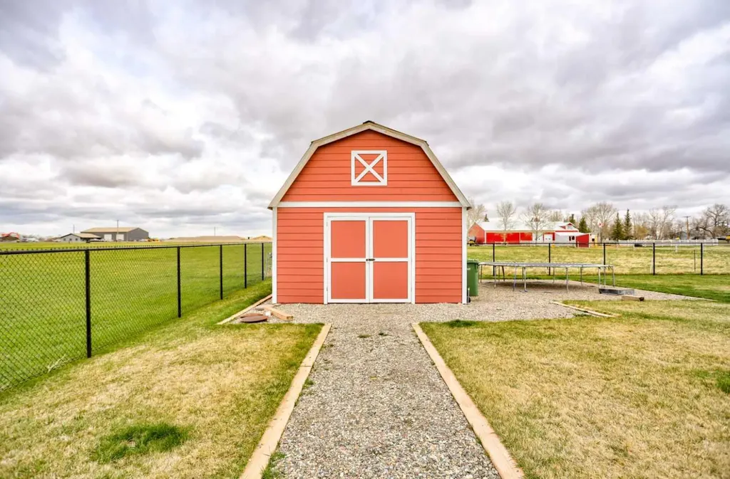 347 1 Avenue N Magrath AB T0K 1J0