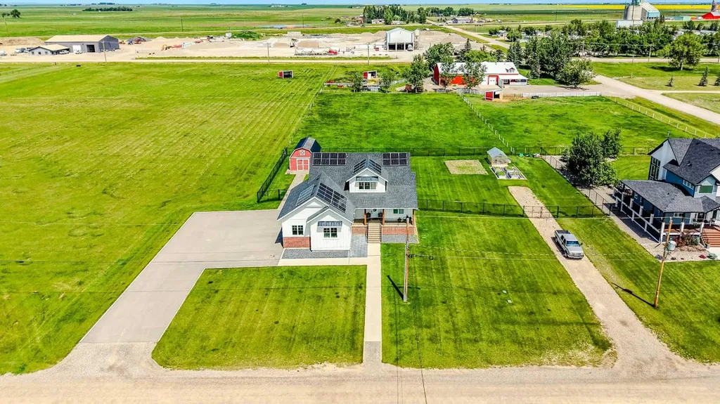 347 1 Avenue N Magrath AB T0K 1J0
