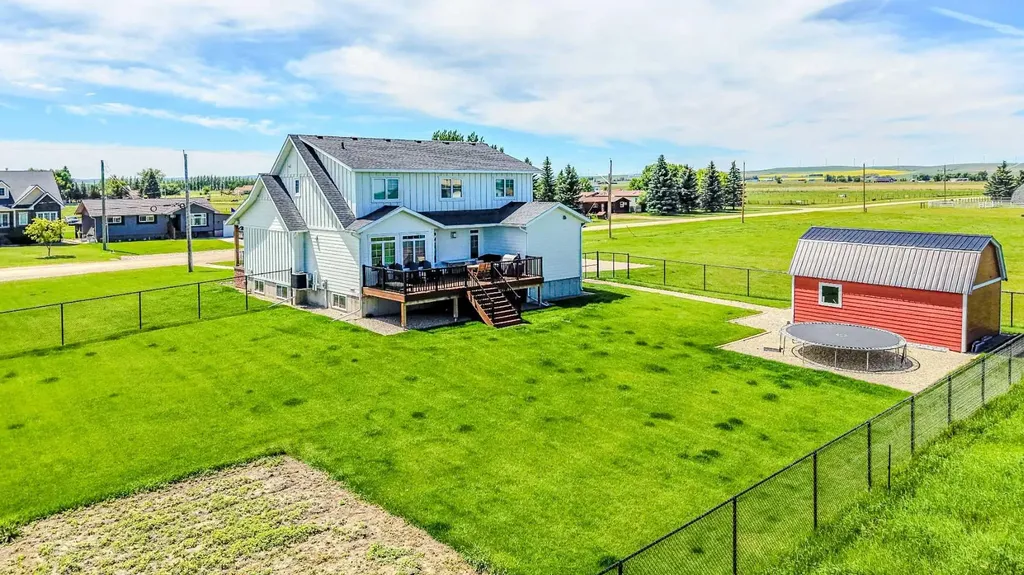 347 1 Avenue N Magrath AB T0K 1J0