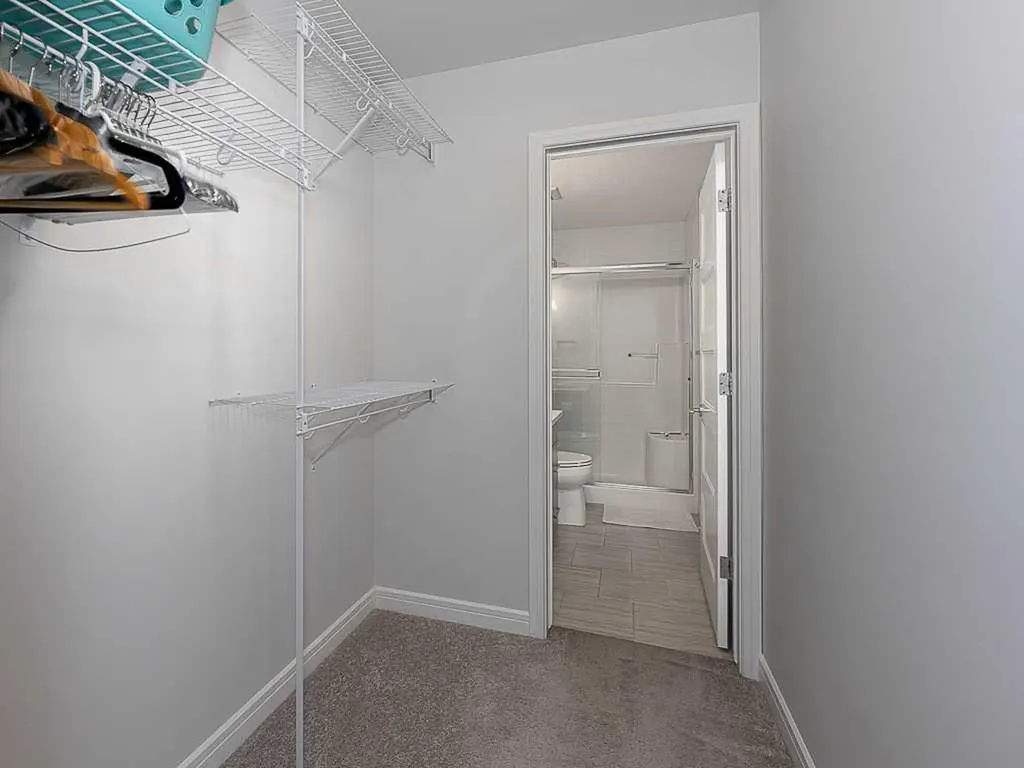 80 Greenbriar Place NW Calgary AB T3B 6J4